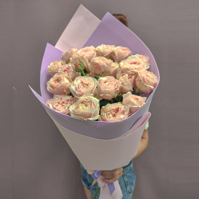 Букет из кустовых пионовидных роз персикого цвета N 45353